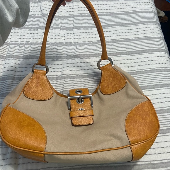 Prada purse - Picture 1 of 6